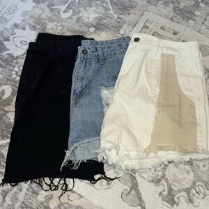 SHEIN Med. bundle- Jean shorts and skirt